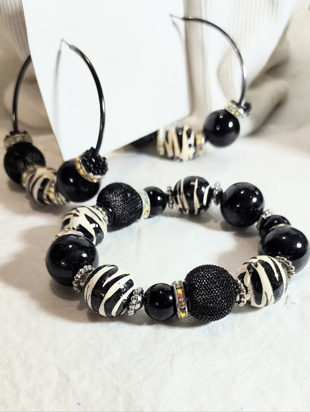 Black & White Zebra Bead Stretch Bracelet and Hoop Earrings Set